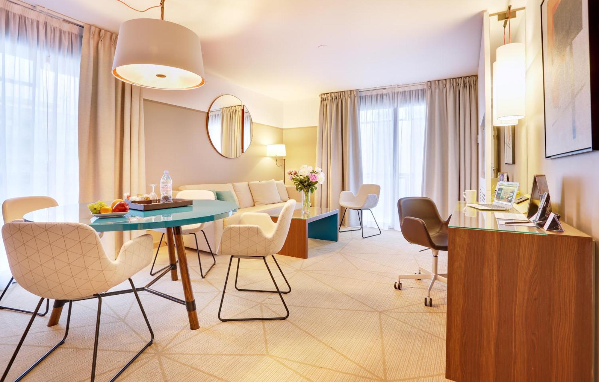 Fraser Suites Paris La Defense Курбьовоа Екстериор снимка